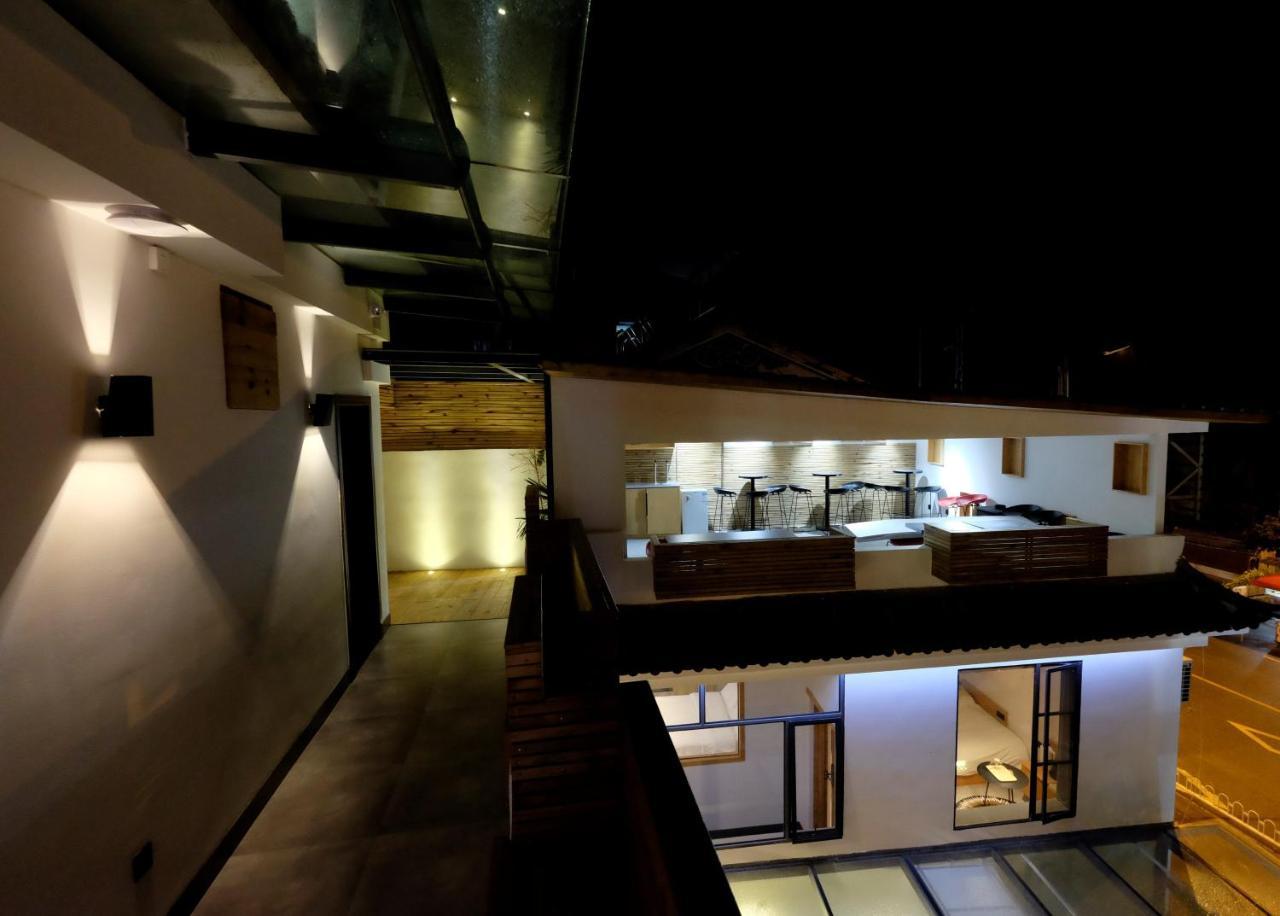 Dali Loft Travelling With Hostel Bagian luar foto