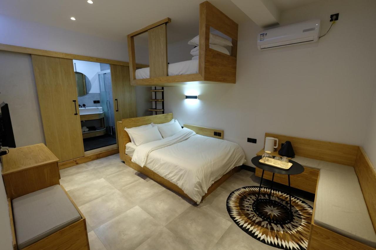 Dali Loft Travelling With Hostel Bagian luar foto